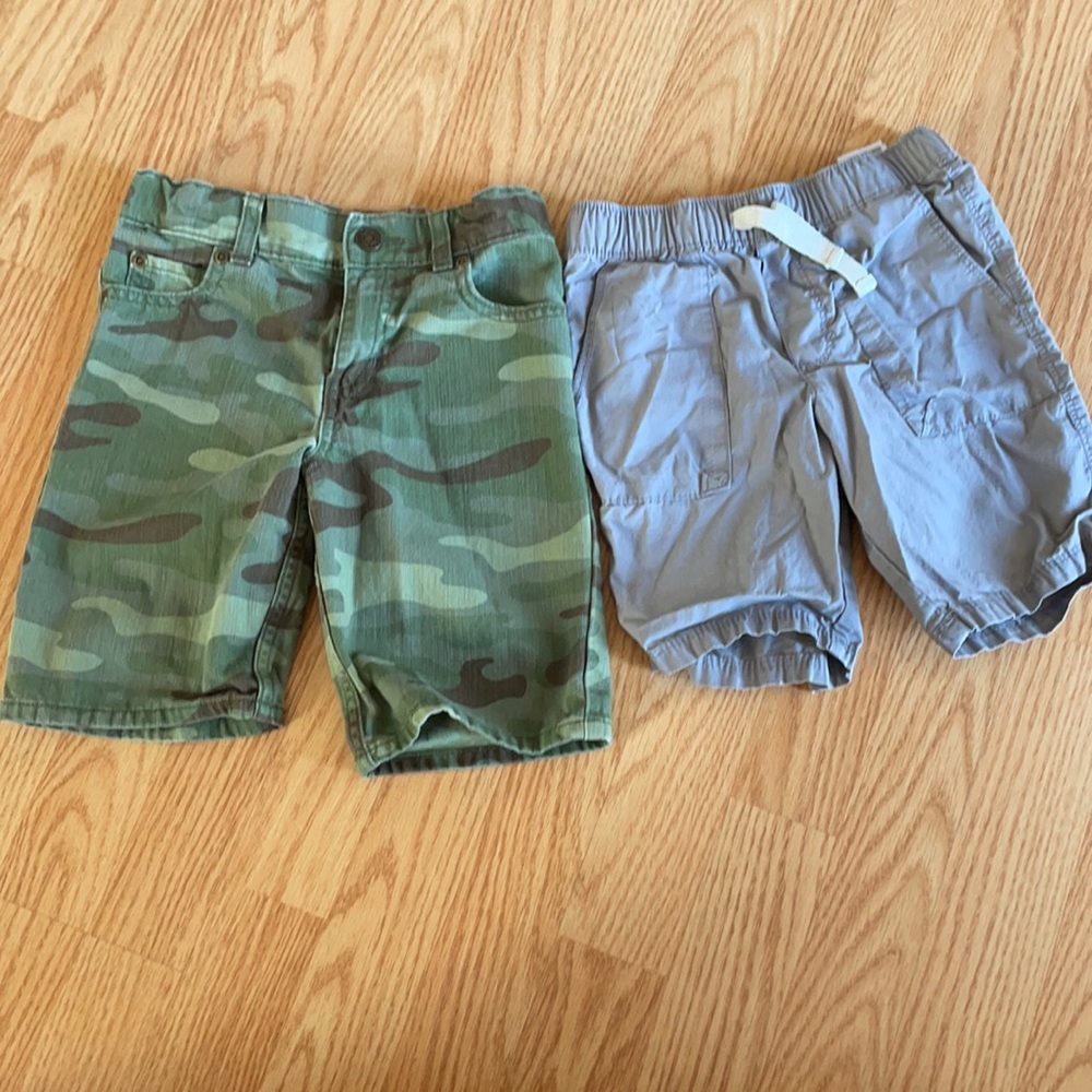 Bundle of two Old Navy boys shorts